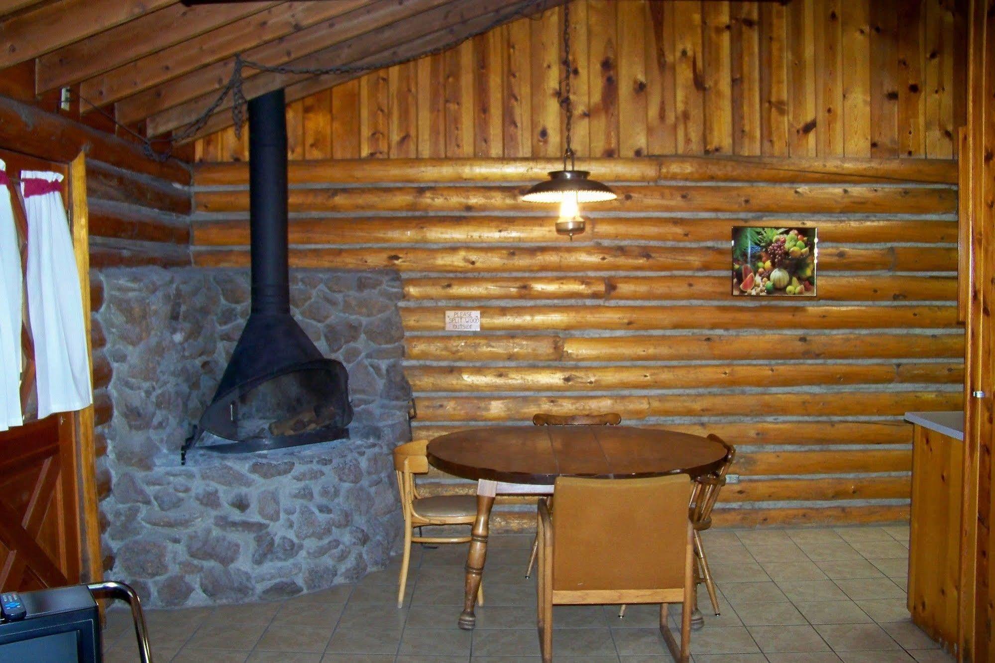 Lake Of The Woods Resort Lakeside Exterior foto